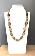 Колье тигровый глаз, яшма 150 -  Интернет-магазин бижутерии и жемчуга " Ruspearls" , Екатеринбург 